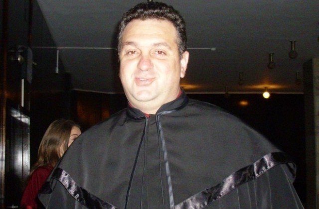 Младеж записан в ЮЗУ с фалшив документ