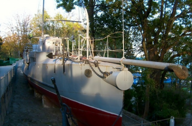 Военното министерство ще даде пари за „Дръзки”