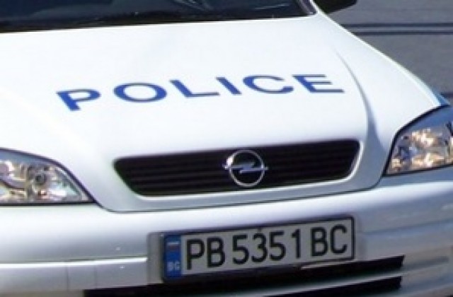 Задържаха 17-годишен за блудство с дете