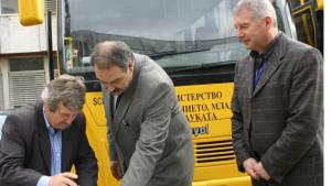 Още две видински училища се сдобиха с автобуси
