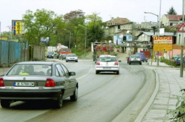 Укрепват срутища в „Максуда”