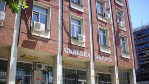 Само един от арестуваните за стрелбата в Д Митрополия обжалва
