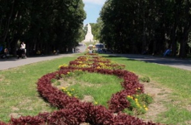 Проверяват продавани ли са военни имоти в Морската градина