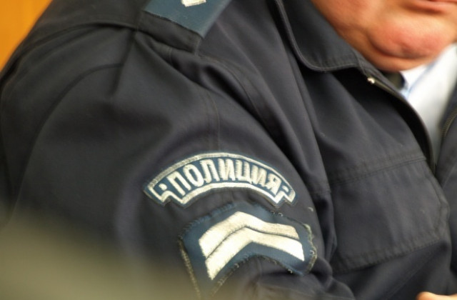 Мъж ограби денонощен магазин