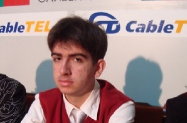 Сливенски десетокласник втори в национална олимпиада по химия