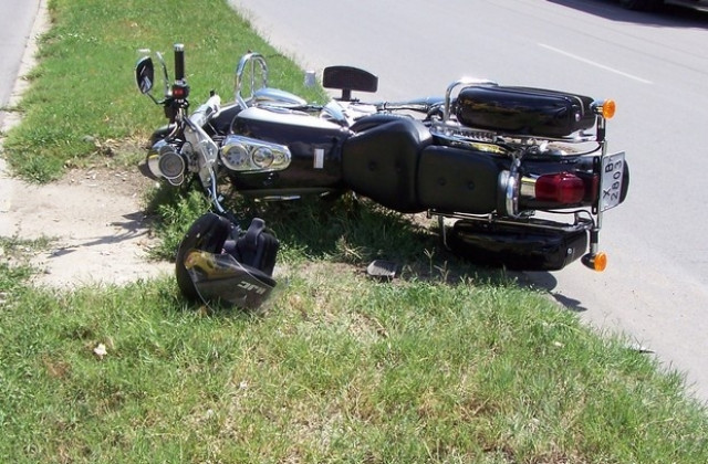 Мотоциклетист ранен при катастрофа