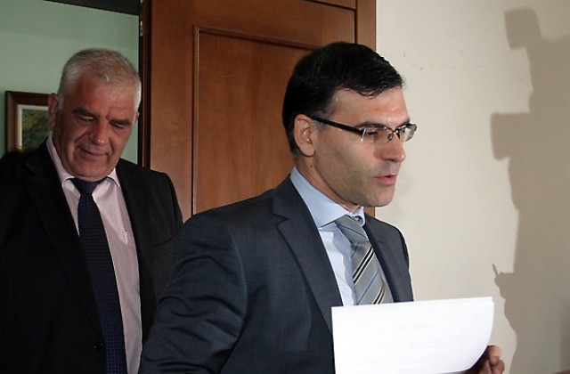 Митниците ще следят нон стоп цистерните с горива