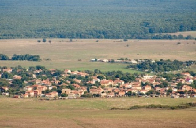 Росен с многофункционална сграда