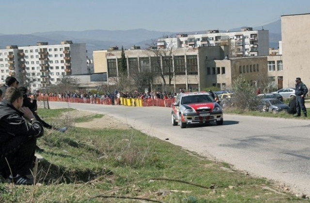 Рали затваря  част от движението в благоевградски квартал