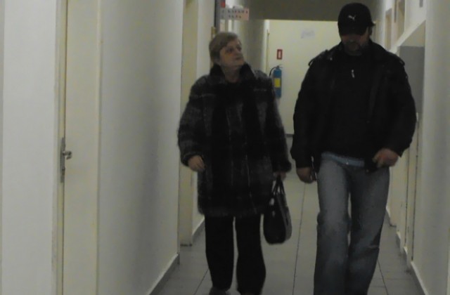 Насрочиха за юни делото срещу полицаи, гаврили се с момиче