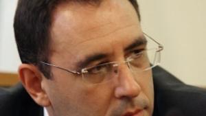 Служители в транспортното министерство имат по близо 300 дни неползван