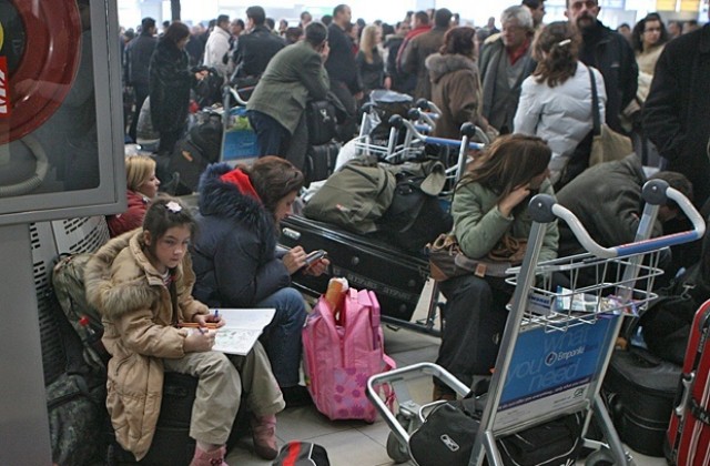 Анулираха полет от Варна до Лондон заради вулкана в Исландия