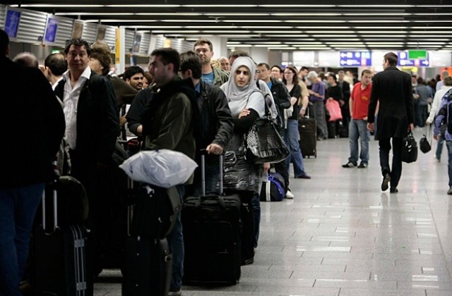 Отменени са всички полети до Будапеща, няма данни за полетите до Виена