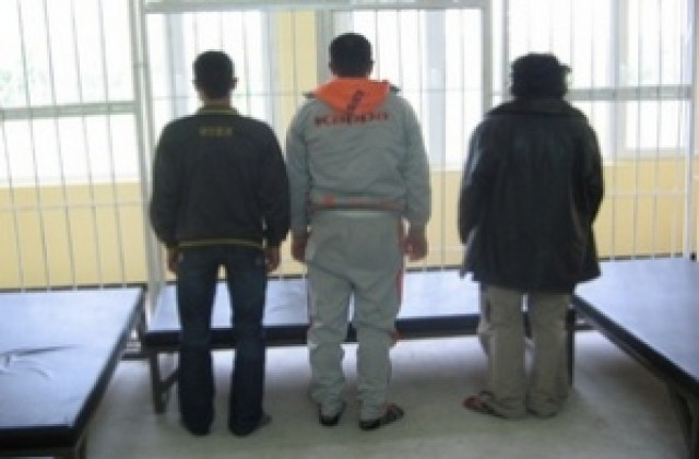Задържаха трима иракчани на турската граница
