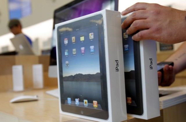 Израел забрани на чужденците да носят iPad в страната