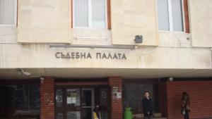 Условна присъда за секс с малолетна