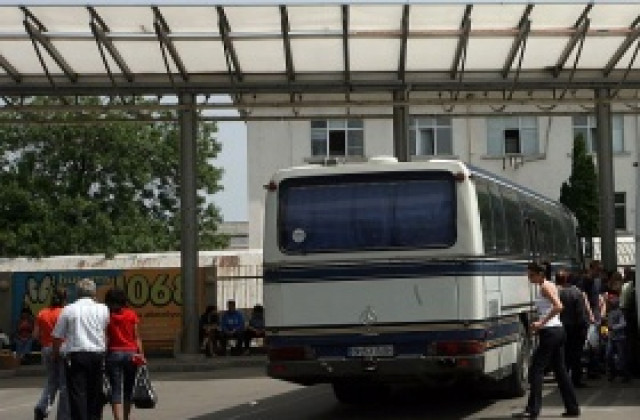 Автобусните превози бележат ръст заради въздушната криза