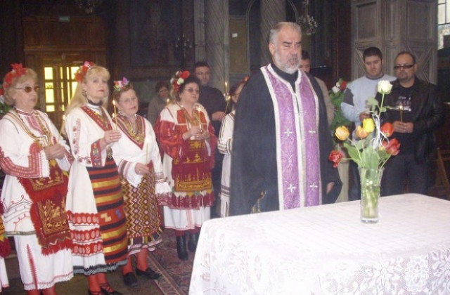 Панихида за изкланите