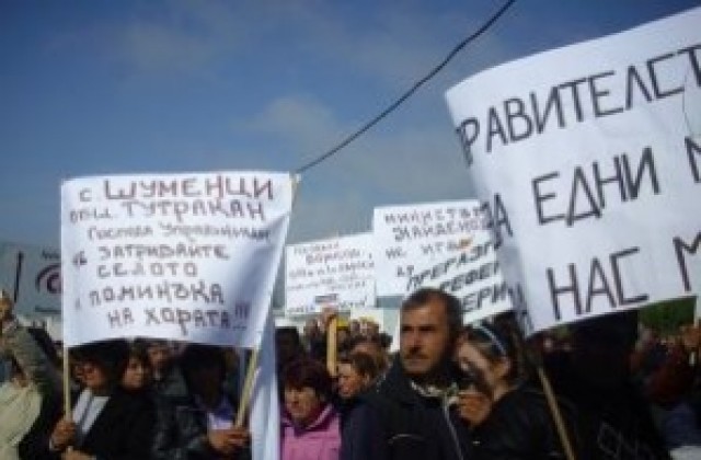 Тютюнопроизводители:Правителството толерира колегите от Южна България