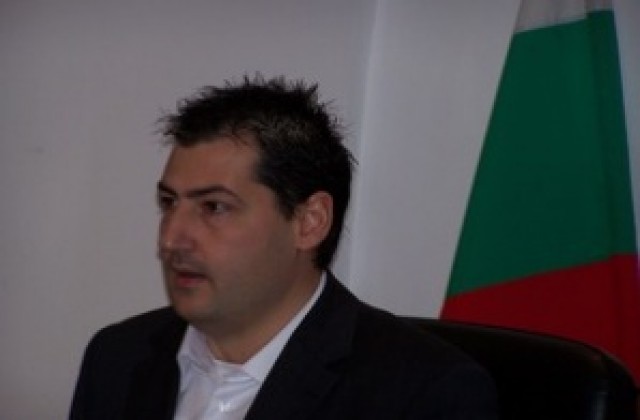 Изказванията на Илиев са некоректни и изместват фокуса от важните проблеми, смята Тотев