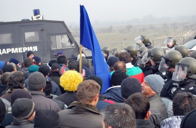 Тютюнопроизводители протестират край Първомай