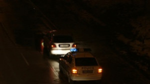 Полицаи стреляха по автокрадец в столицата