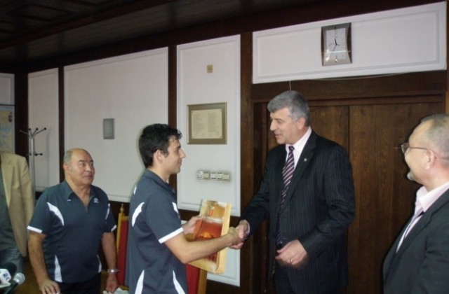 Направиха филм за бореца Пламен Дончев