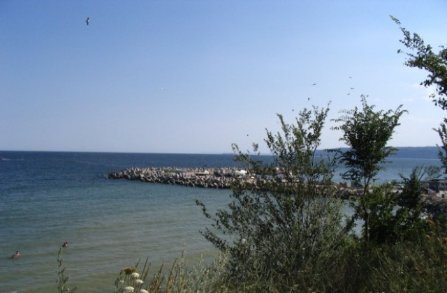 Министерството на регионалното развитие обяви търгове за 17 плажа