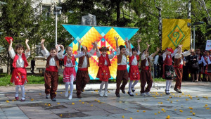 400 деца ще пяха и танцуваха във Враца
