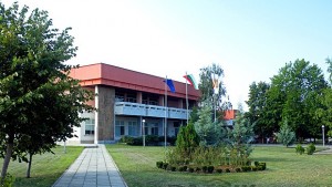 Театрално представлениеподарък получиха жителите на криводол от своя кмет