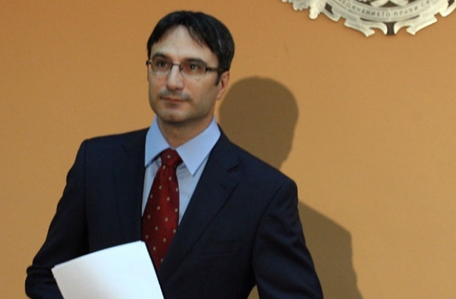 Спасяваме се от кризата с чужди инвестиции