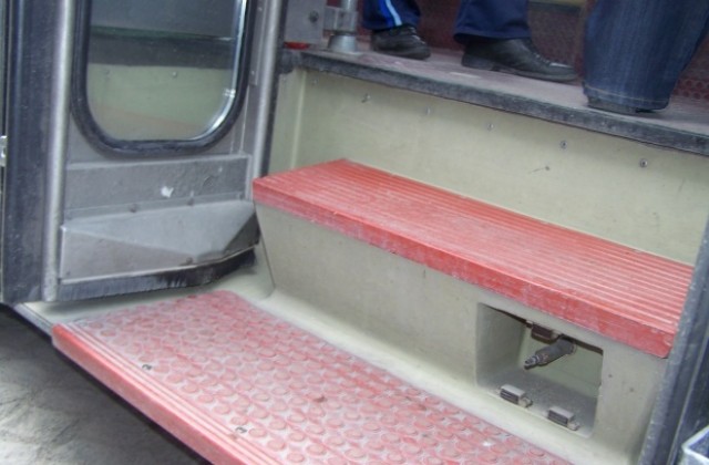 Пускат евтини карти за работници