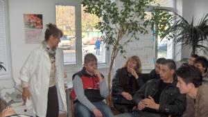 Ученици от Спортното училище се учиха да оказват първа помощ