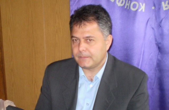 Спира приемането на заявления по програма Аз мога