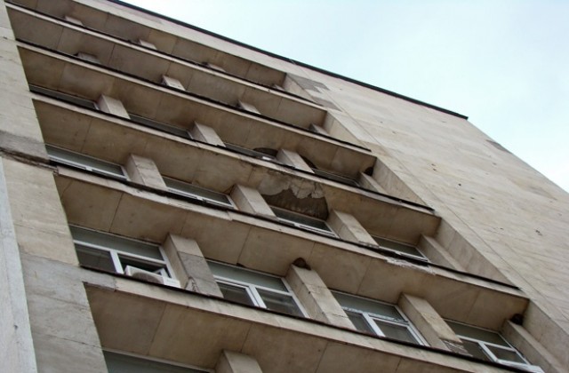 Мравки рушат висока сграда в центара на Монтана