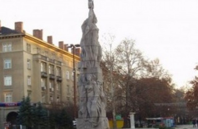 Трите музи стават Поезия?