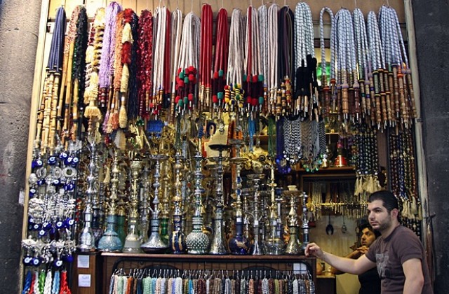 Сирийци опразниха кафенетата заради Закона срещу тютюнопушенето