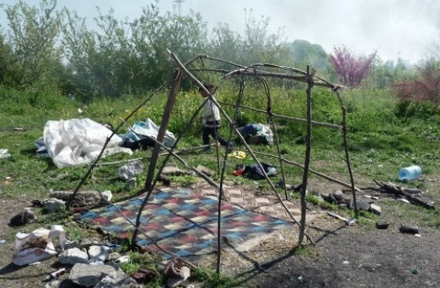 Общината пак изгони циганите до Кроношпан