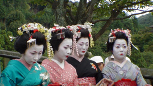 Отварят школа за гейши във Варна