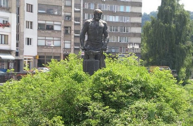 Рачо Ковача днес ще си облече новите дрехи