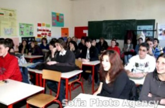 Над 6800 ученици от Шуменско на външно оценяване