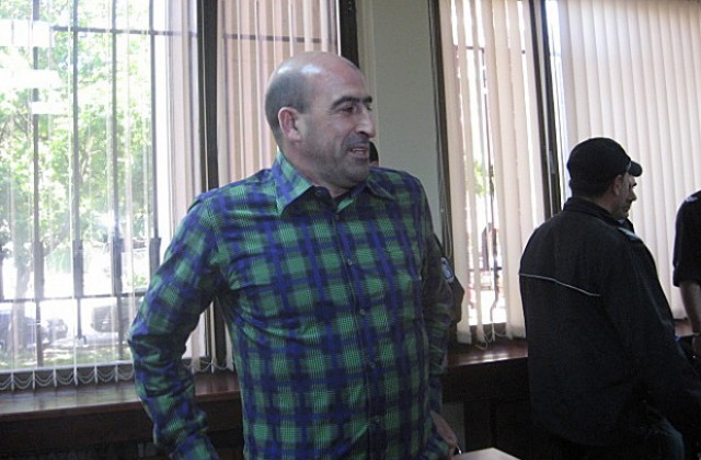 Съдът остави Лечков извън кметството
