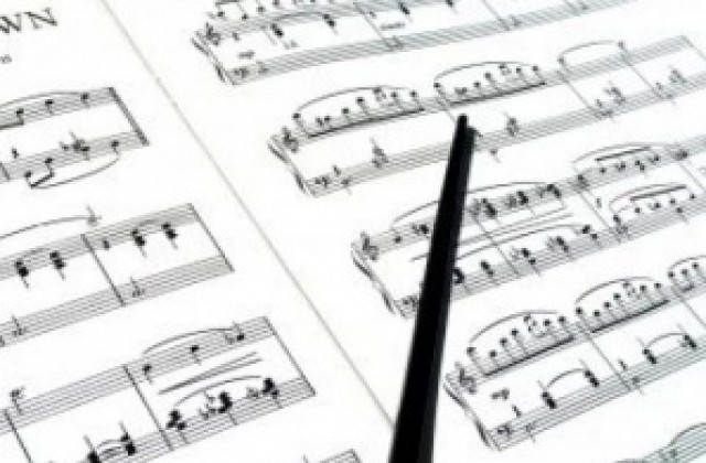 Музика, литература и изложби в Майския салон на изкуствата