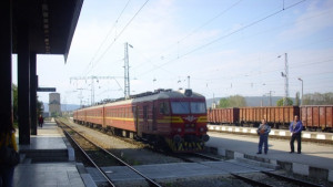 БДЖ пуска 10 000 допълнителни места за празниците