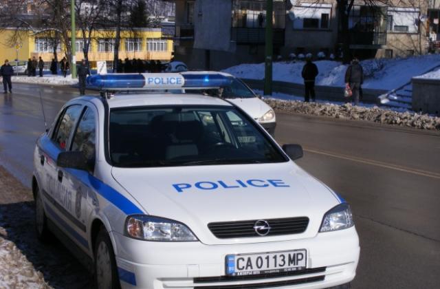 Пак малолетен уличен в кражба