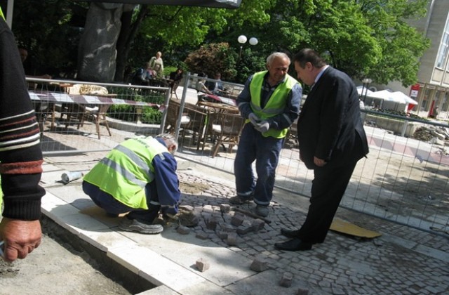 В понеделник отварят  за движение отсечката край пазара