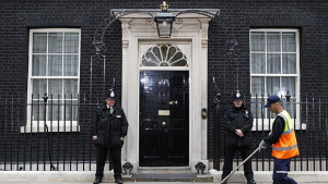 Кой ще властва на Даунинг стрийт 10