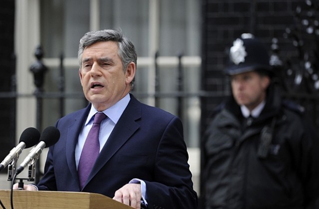 Майсторски ход на Гордън Браун