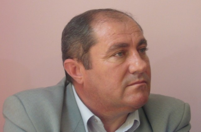 Червените съветници още мислят за оставката на Руканов