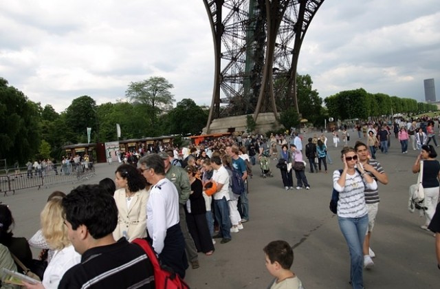 Проститутки от България и Румъния заливат Франция